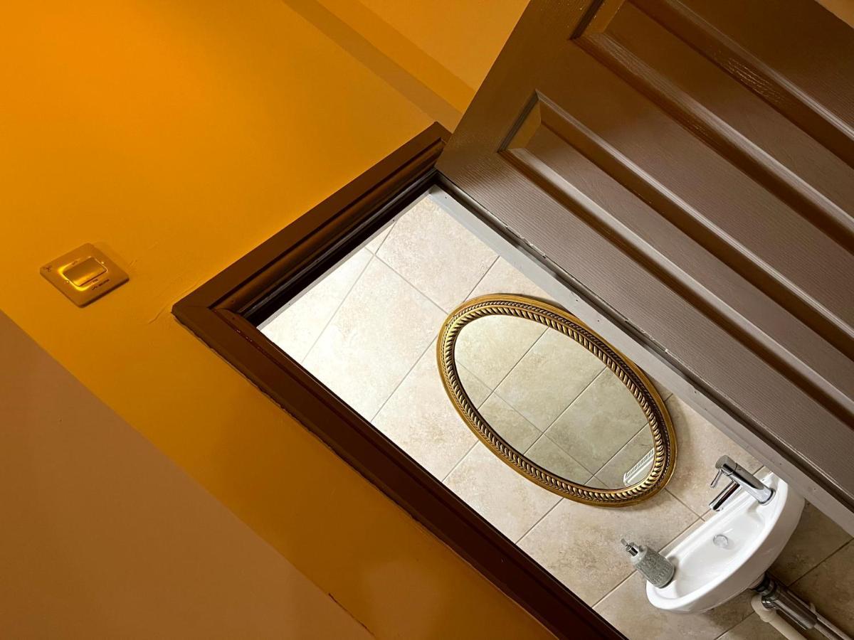 Bed and Breakfast Top Floor Линкольн Экстерьер фото
